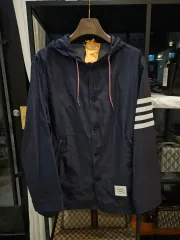 正規品/ほぼ新品/サイズ4 Thom Browne トム・ブラウン 斜めボーダー 四本サイドライン ロングコート ウィンドブレーカー リップストップのサムネイル