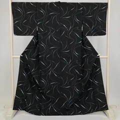 たんす屋 TANSU-YA 着物 リユース着物 小紋 黒 カジュアル 抽象柄 単衣 ポリエステル 未洗い 【身丈】162cm【裄丈】68cm MS8877のサムネイル