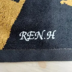 【アウトレット品】名入れ『REN.H』　ブラック　PUMA プーマ フェイスタオル　スポーツ　綿100％　ジャガード素材　肌触り　吸水性のサムネイル