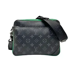 LOUIS VUITTON ルイヴィトン トリオ メッセンジャー M26052 メッセンジャーバッグ ショルダーバッグ モノグラム エクリプス メンズ ブラック バンブーグリーン シルバー金具のサムネイル