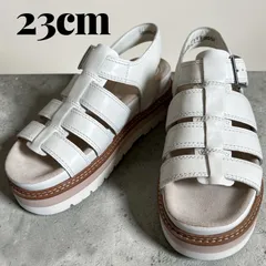 【クラークス】厚底グルカサンダル　23cm  白　アリアンナツイスト　レザー　本革　ホワイト　夏　ラグソール　軽量のサムネイル