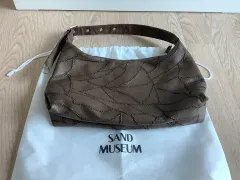 サンドMUSEUM ミュージアム カクタス HOBO BAG ミニ ブラウンのサムネイル