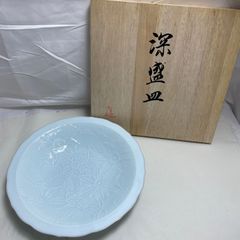 塚本快示 青白磁 大輪菊文高台皿 木箱付き - メルカリ