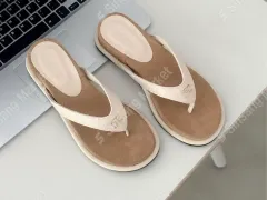 ビーチサンダル スリッパのサムネイル