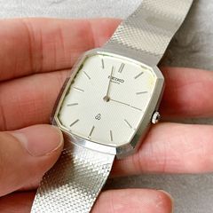 SEIKO セイコー メンズ腕時計クォーツ ローマ数字 スクエア ツイスト 