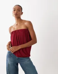 エイソス レディース トップス タンクトップ アシンメトリー ドレープ ASOS DESIGN slinky asymmetric draped bandeau top in berryのサムネイル