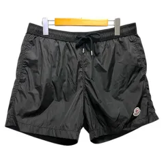 モンクレール MONCLER I10912C00007 ショートパンツ ハーフパンツ ナイロン ワンポイントロゴ L 黒 ブラックのサムネイル
