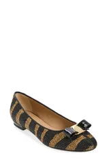 フェラガモ レディース シューズ スニーカー FERRAGAMO Varina 20 Raffia Ballet Flat Women NERO NATURALE NERO BISCOTTOのサムネイル