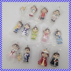 不二家 ペコちゃん ミニフィギュア 5個セット - メルカリ