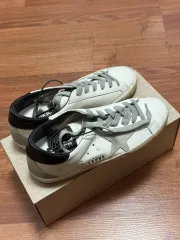 GOLDEN GOOSE ゴールデングース SuperStar Classicのサムネイル
