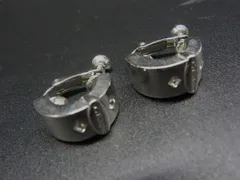 GIVENCHY ジバンシィ ラインストーン ネジバネ式 イヤリング アクセサリー レディース シルバー系 DN1086のサムネイル