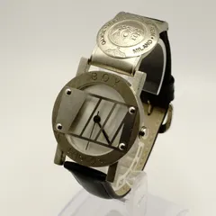 【新品電池】 ボーイロンドン BOY LONDON BOY 16W 39.3mm ヴィンテージ クォーツ ホワイト文字盤 メタルグリル メタルプレート メンズ 腕時計 レザーベルト パンク ロック ストリート レア (J0663)のサムネイル