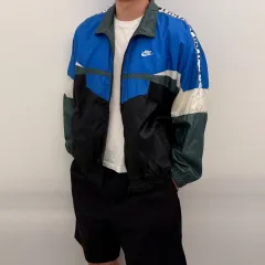 ナイキ 90s オールドスクール ウィンドブレーカーのサムネイル