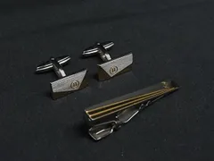 ■美品■ BALLY バリー カフス カフリンクス ネクタイピン タイクリップ アクセサリー 2点セット シルバー系×ゴールド系 DM6819のサムネイル
