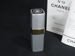 シャネル N°19 パルファム 6ml 携帯用アトマイザー 箱付 - メルカリ