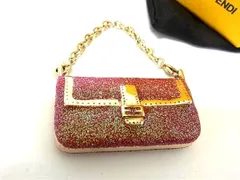 ■極美品■ FENDI フェンディ マンマバケット モチーフ ラメ キーホルダー チャーム レディース レッド系×ゴールド系 AT5912のサムネイル