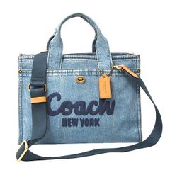 COACHコーチ大容量34cmデニムブルーカーゴトートバッグ - メルカリ