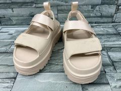 UGG ゴールデングロウ ベージュ シーソルト - メルカリ