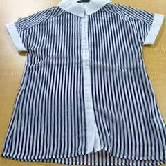 【新品同様／超美品！！！】♡LISLIZA系／渋谷109系／姫系／ギャル系／お嬢系／姉系♡【LAZY DASY／レイジーデイジー】シフォンのシースルー ウオーターブルー・ストライプ／ホワイト・バイアス 半袖シャツ  130.のサムネイル