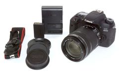 美品 【Canon EOS 8000D ダブルレンズセット】 初期不良返品対応〇
