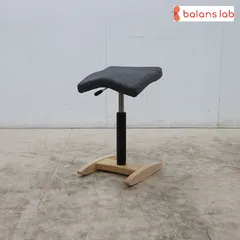 美品 balans lab バランスラボ 腰痛対策椅子 バランス シナジー スクエアシート オフィスチェア/デスクチェア 高さ調整可 姿勢矯正 5万のサムネイル