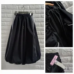 ブラック シャカシャカ素材 バルーンスカートのサムネイル