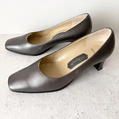 【極美品】銀座かねまつ GINZA Kanematsu クチュリエ Couturier パンプス スクエアトゥ ガンメタリック ダークシルバー メタリックグレー レザー 本革 E 22.5cm 5cmヒール ミドルヒール ローヒール ビジネス フォーマルのサムネイル