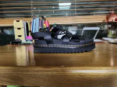 EU 43 270 1回着用 DR. MARTENS ナルティラのサムネイル