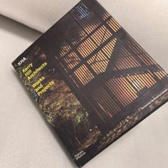 Kerry Hill Crafting Modernism ケリー・ヒル クラフティング
