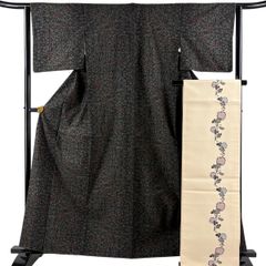 袋帯 美品 名品 花唐草 鳥 螺鈿箔 金銀糸 金色 お太鼓柄 正絹 【中古