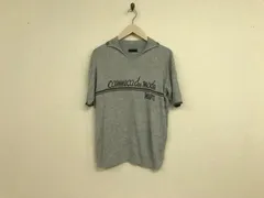 本物コムサデモードメンCOMMECADUMODEMENレーヨンロゴ文字プリントニット半袖ポロシャツメンズサーフアメカジミリタリーワークストリートスケータービジネススーツドレスゴルフグレーS日本製のサムネイル