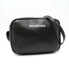BALENCIAGA（バレンシアガ）エブリデイ カメラバッグ ショルダーバッグ ブラック レザー ロゴ レディース メンズ 斜め掛け 【中古】のサムネイル