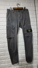 STONE ISLAND カーゴパンツのサムネイル