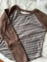 ボーダー柄 Tシャツ ブラウンのサムネイル