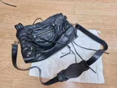 BALENCIAGA バレンシアガ ヴェロ Velo 2wayショルダーバッグ - メルカリ