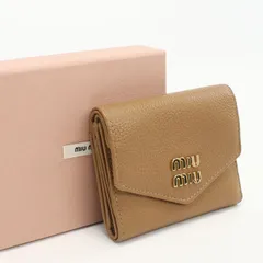 MIUMIU(OUTLET) ミュウミュウ アウトレット フラップ付き折り財布 ヴィッテロダイノレザー 5MH043 2DT7 F030E 三つ折り財布 カーフ【中古】 レディースのサムネイル