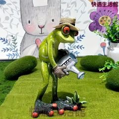 ドイツ製 カエル型じょうろ【FROGGY WATERING CAN EBERT】 - メルカリ
