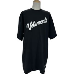 ヴェトモン VETEMENTS フロントロゴプリント半袖Tシャツ ブラック