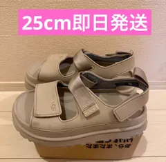 【値下げ可能】UGG GOLDENGLOW BLACK アグ　ゴールデングロウ　グレー系 25cm、USW8のサムネイル