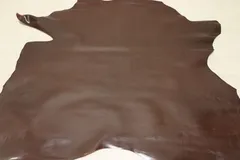 チョコブラウン 55ds コンビヌメ革 牛革 イタリア レザー スムース加工 はぎれ 一枚革 レザークラフト 革 皮 本革 diy 生地 材料のサムネイル
