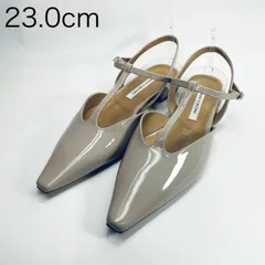 【新品 訳あり】モードエジャコモ　ポインテッドトゥTストラップパンプス 　23.0ｃｍ　ベージュエナメルのサムネイル