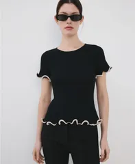 マンゴ レディース アウター ニット・セーター コントラスト MANGO Womens Contrasting Trim Peplum Sweater Black ブラックのサムネイル