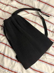 HOMME PLISSÉ ISSEY MIYAKE バックパックのサムネイル