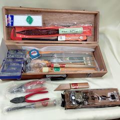 未使用 日曜大工道具セット 工具セット ノミ カンナ ハンマー ペンチ  メジャー 釘セット ビスセット 木箱付 DIY  コレクション  A617