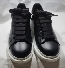 Alexander McQueen アレキサンダー・マックイーン 41サイズ (265)のサムネイル