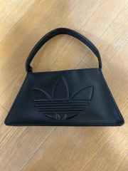 海外限定Adidas PUトートバッグ ブラック KC1418 - メルカリ