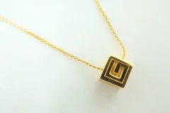 ジバンシィ ヴィンテージ Gロゴ キューブ ネックレス ペンダント サイコロ型 小ぶり アクセサリー メッキ 金 ゴールド GIVENCHY 7332jのサムネイル