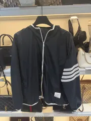 正規品/3サイズ Thom Browne トム・ブラウン ウィンドブレーカーのサムネイル