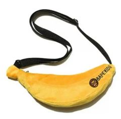 BAPE KIDS バナナ型 ショルダーバッグ ア ベイシング エイプ APE