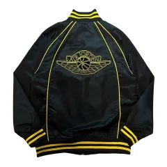 ナイキ ジョーダン WINGS ビックロゴ スタジアム ジャケットのサムネイル